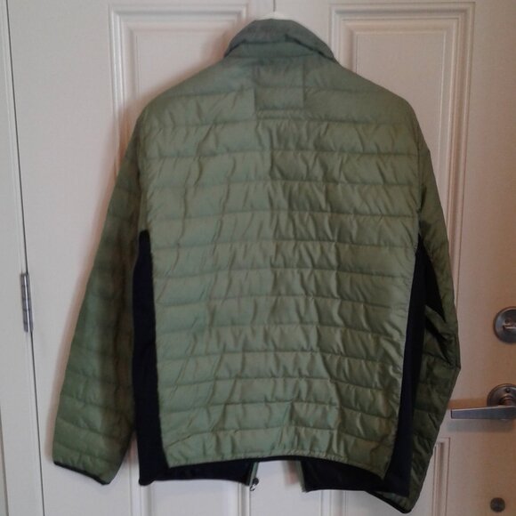 Jack & Jones men's green puffer jacket with black details size medium - Picture 4 of 4